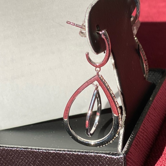 Diamond interlocking Drop Earrings Brand New - Picture 9 of 10